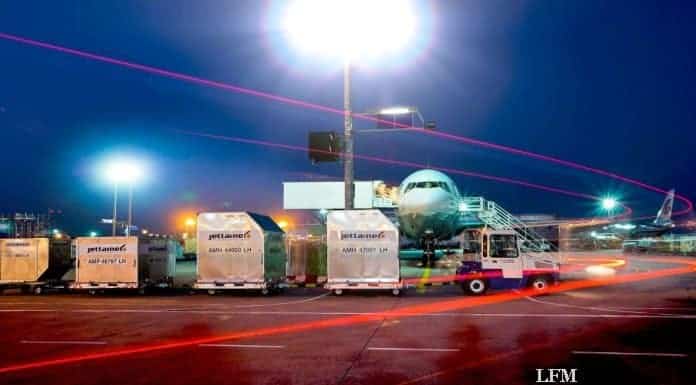 Jettainer managt Lademittel von WestJet