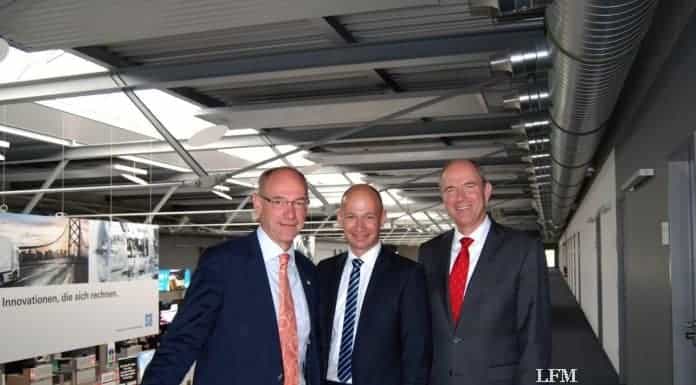 Landräte Wölfle und Stegmann am Bodensee Airport