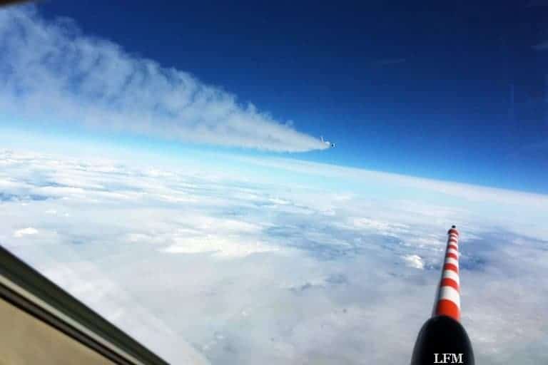 Formationsflüge zur Abgasmessung in Kondensstreifen