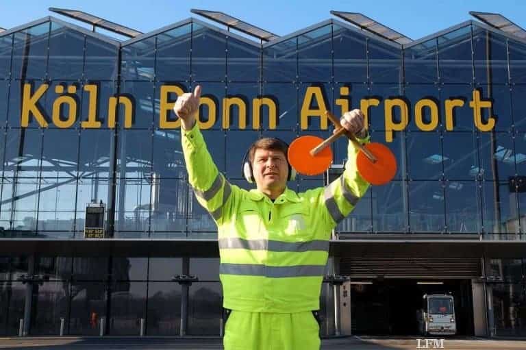 Gummiabrieb: Flughafen Köln Bonn sperrt große Landebahn