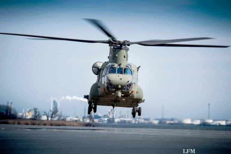 RAF von Großbrittanien jetzt mit 60 Chinook Hubschraubern