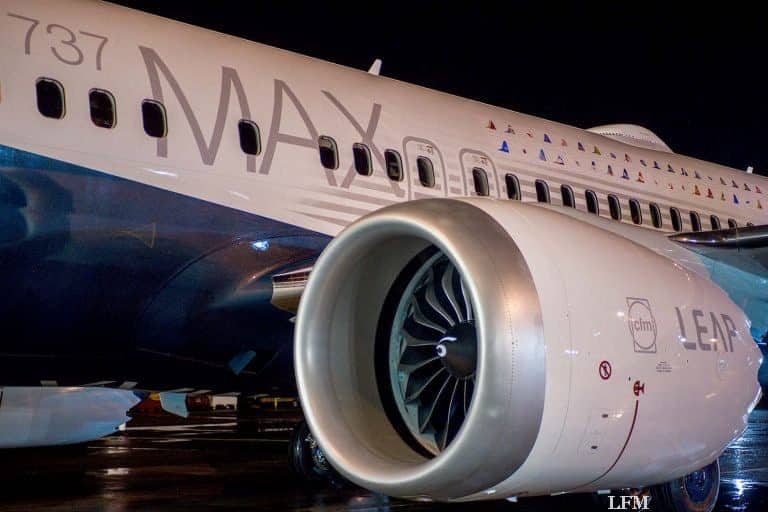 Boeing feiert ersten Rollout der 737 MAX 8 in Renton