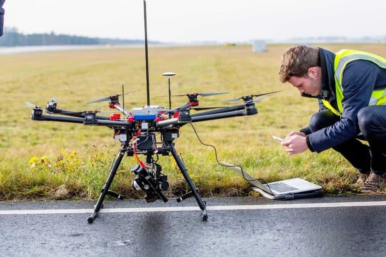 Drohnen für die Luftüberwachung am Flughafen getestet