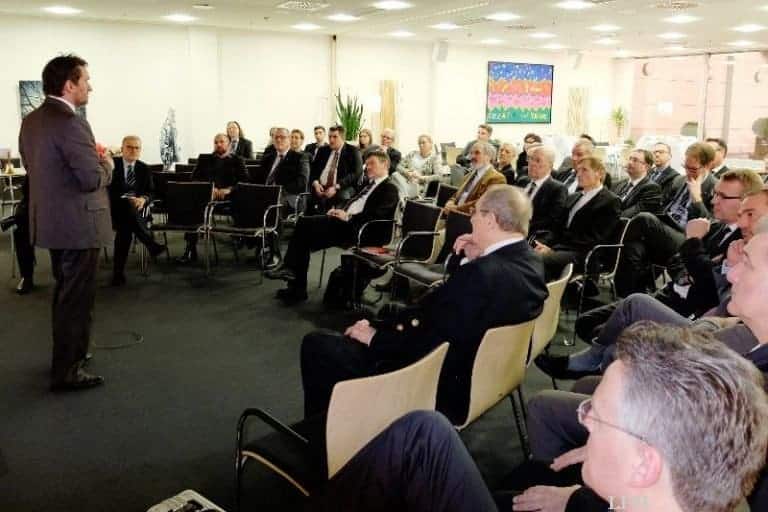 Aircargo und Seefracht: Logistik-Herausforderungen in Deutschland