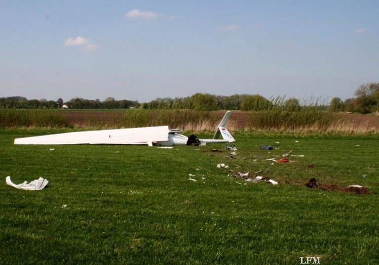 Segler startete und stürzte steil beim Windenstart