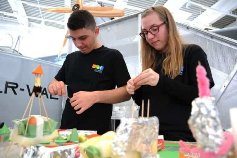 Dornier Museum: Probieren an Technik für jeden zugänglich