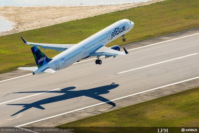 Airbus A321 aus Amerika hebt zum Jungfernflug ab
