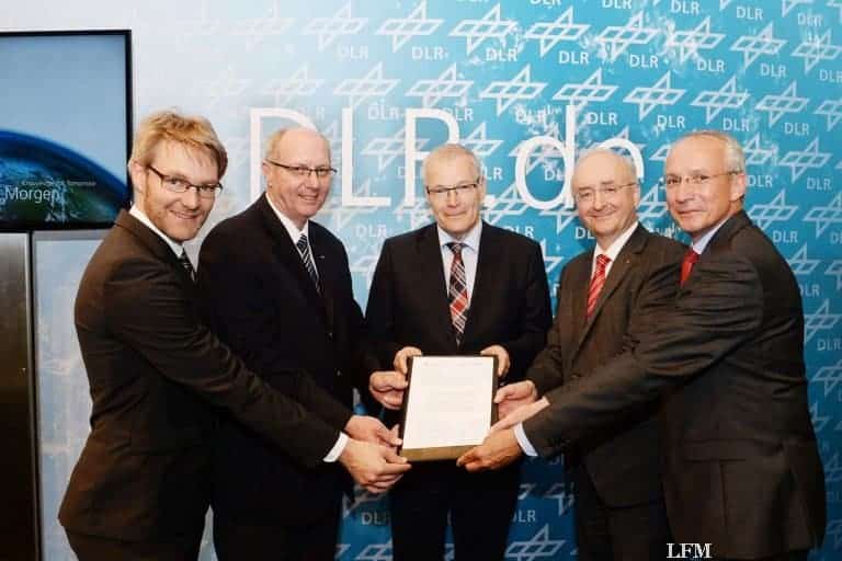 Wirtschaft und Forschung vernetzen sich für Elektrisches Fliegen