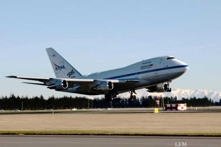 Flugzeugteleskop SOFIA über Neuseeland: Mit Maskottchen Fifi