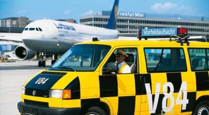 ICAO-Sicherheitsübung: Flugzeugentführung Frankfurt Vorfeldaufsicht am Flughafen Frankfurt