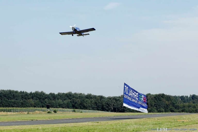 Aeronautische Grüße des Flughafens Dortmund an NRW