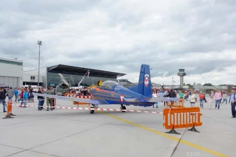 Flughafen Salzburg feierte mit Abfang-Show am Himmel