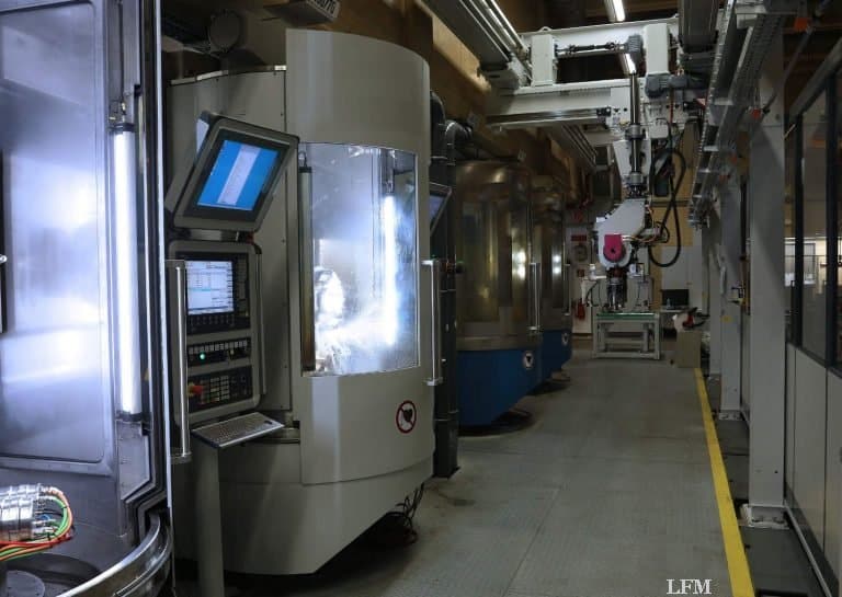 PECM: MTU gelingt genaue Bearbeitung von Nickel-Schaufeln