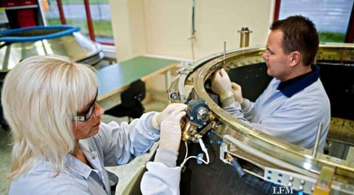 Landsat-Satellit mit Adapter von RUAG ins All