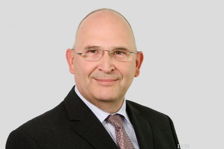 Peter Huber folgt Steffen Lutz als Vorstand der DRF Luftrettung