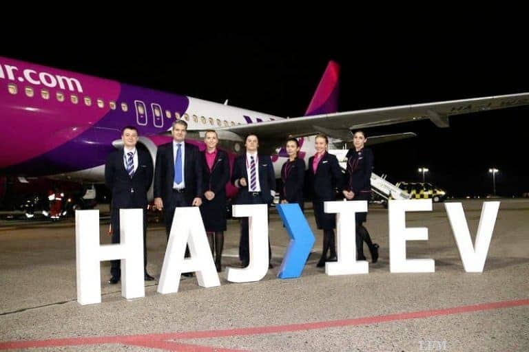 Airbus der Wizz Air nehmen Destinationen ab Hannover auf