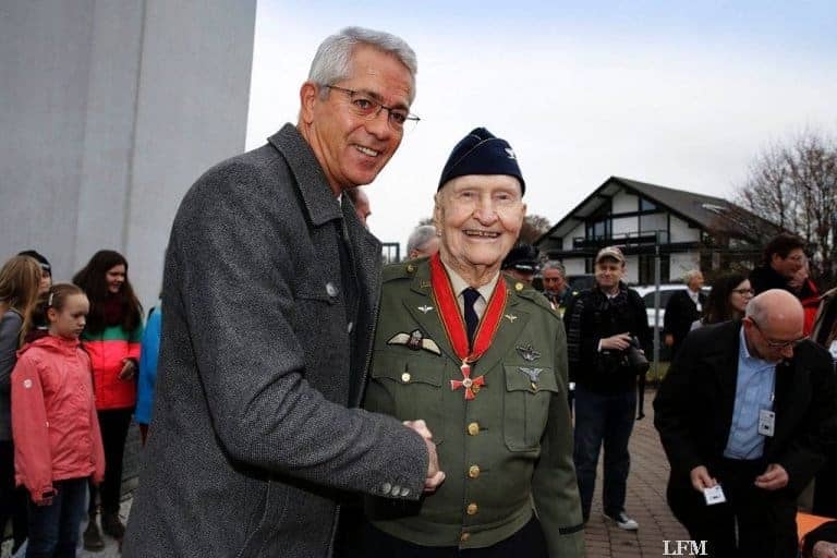 Luftbrückendenkmal am Fraport wieder eröffnet