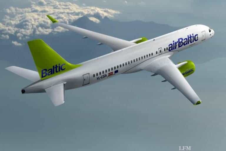 CS300 mit Auslieferung an erste Airline