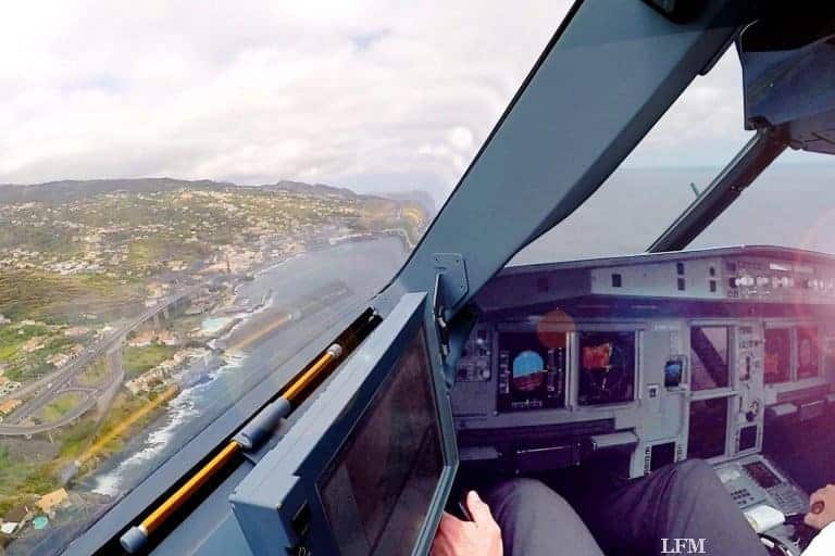 Cockpit-Film im A321 beim Anflug auf Madeira