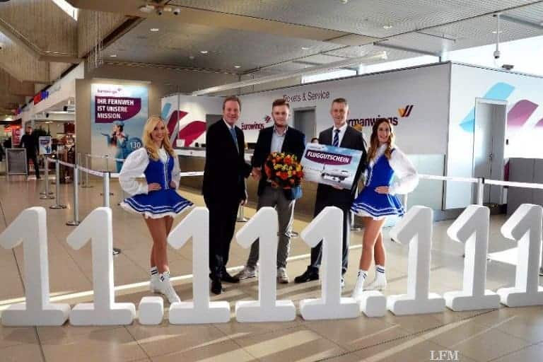 11.111.111. Passagier am Köln Bonn Airport