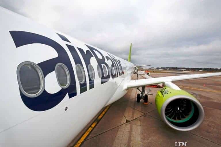 Air Baltic CS300 landete ihr Début am Flughafen Hamburg