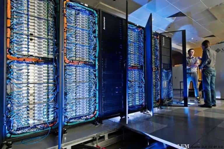 DLR nimmt Supercomputer für Aerodynamik in Betrieb