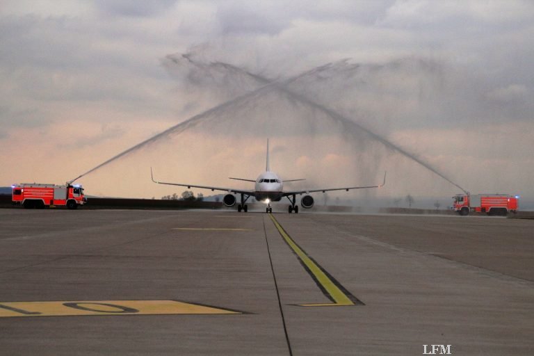 Kassel feierte Erstflug nach Athen von Aegean Airlines