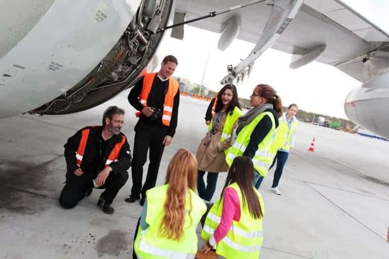 Rundfahrt durch Berufswelt am Fraport