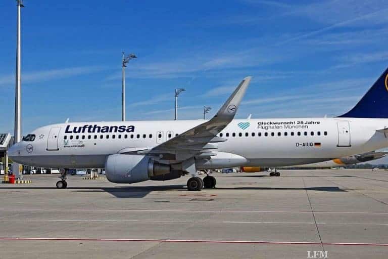 D-AIUQ gratuliert Flughafen München durch ganz Europa