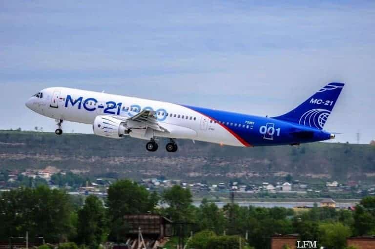 MC-21: Neuer Passagierjet aus Russland meistert Jungfernflug