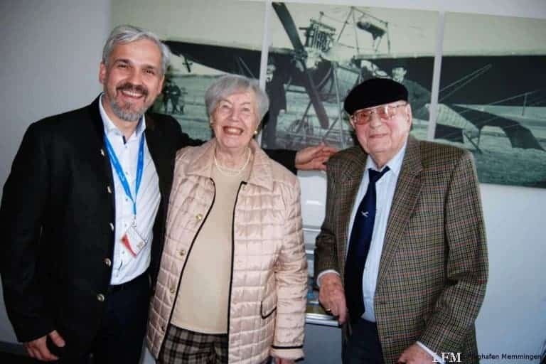 Pilot am Flughafen Memmingen 80 Jahre nach erster Landung