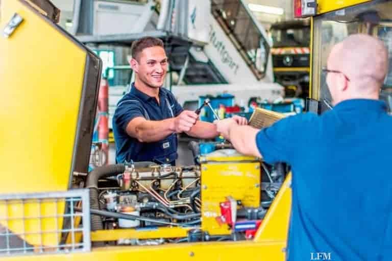 Ausbildungsstellen am Flughafen Stuttgart werden vorgestellt