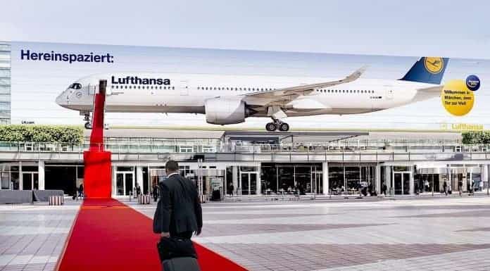 Roter Teppich für Passagiere: A350-Fassade mit 3D-Effekt