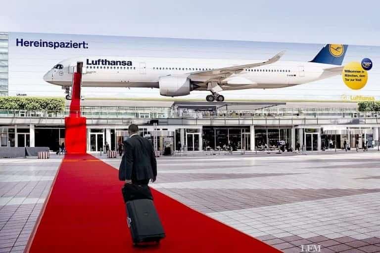 Roter Teppich für Passagiere: A350-Fassade mit 3D-Effekt