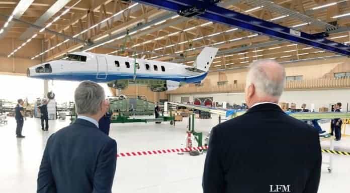 Wing mate in Stans für ersten Serien-Pilatus PC-24