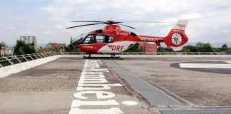 Hubschrauber der DRF Luftrettung an der Station in Mannheim