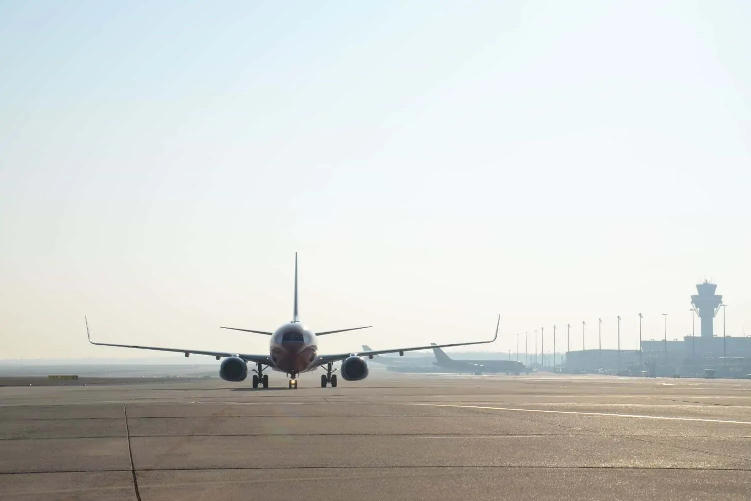 Flughafen Köln Bonn: Große Landebahn gesperrt
