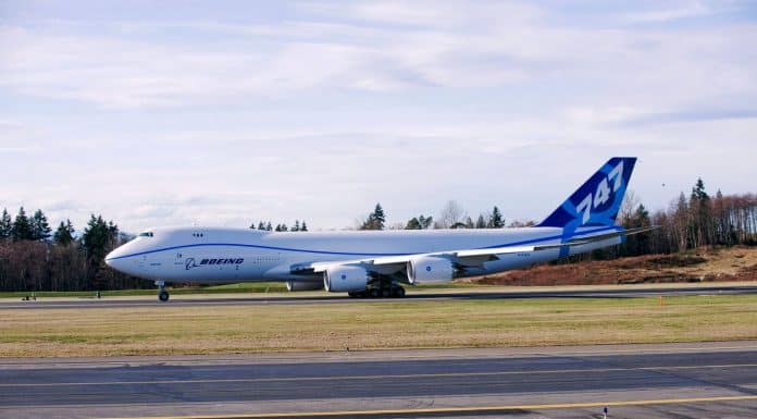 Qantas flottet erste Boeing B747-8F ein