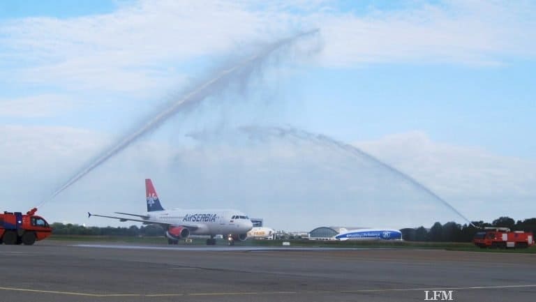 Flughafen Friedrichshafen: Air Serbia Erstflug aus Niš