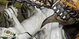 Das rechte Wing-Landing-Gear im Bereich des Trunnion, der hinteren Lagerung des Fahrwerkzylinders, war gebrochen.