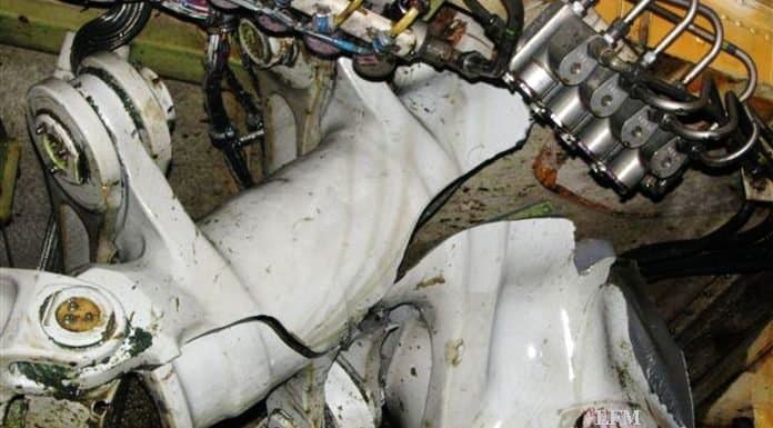 Das rechte Wing-Landing-Gear im Bereich des Trunnion, der hinteren Lagerung des Fahrwerkzylinders, war gebrochen.