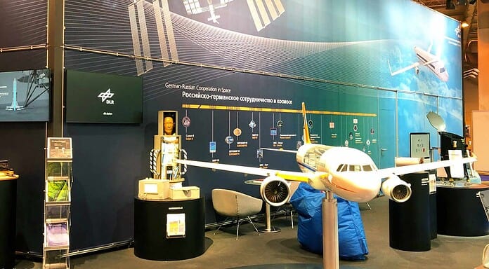 Stand des DLR auf der MAKS