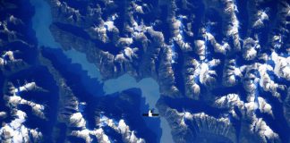 Dragon-Kapsel mit CIMON an Bord