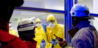 Berlin Airport: Seuchenübung am Flughafen Tegel