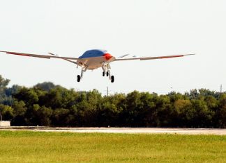 Boeing Tankerdrohne MQ-25 der US Navy meistert Erstflug