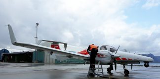 Diamond DA42 MPP Spezialflugzeug mit Trakka TC-300 EO/IR Kamerasystem