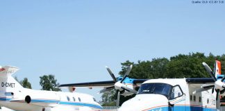 Falcon D-CMET und die Do228 D-CODE: DLR Forschungsflugzeuge Dornier DO228 D-CODE und Dassault Falcon 20E D-CMET vor dem Flugeinsatz für das Projekt ProSA-n. Beide Flugzeuge sind startbereit und mit den Messanlagen ausgerüstet. Die DO-228 trägt die Versuchssensorik für Sense & Avoid