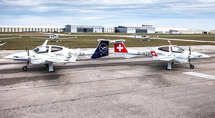 Lufthansa Aviation Training flottet neue Diamond DA42 ein Lufthansa Aviation Training flottet neue Diamond DA42 ein