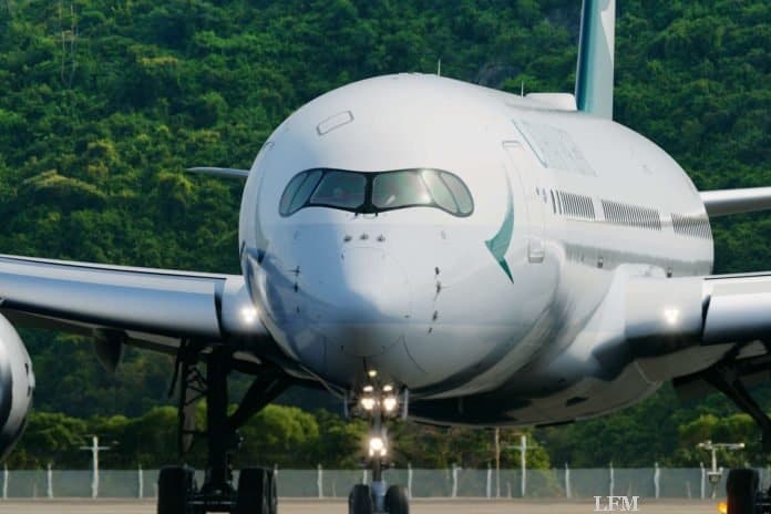Cathay Pacific verdreifacht Fly Greener Kundeneinsatz