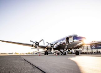 Douglas DC-6 zu Besuch am Flughafen Firiedrichshafen